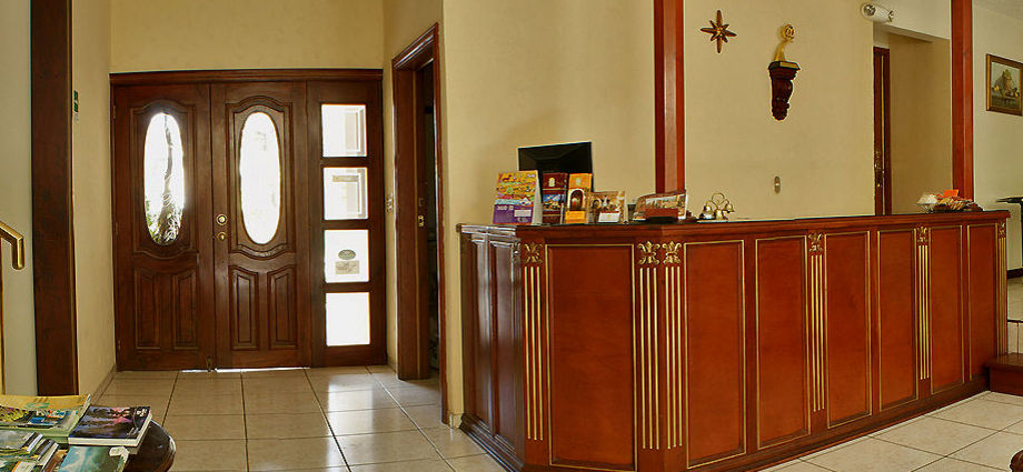 Hotel Villa Florencia San Benito - image 3